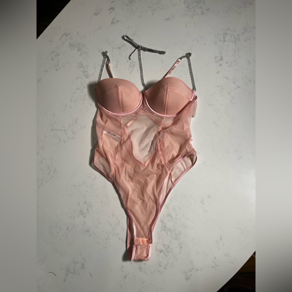 Fashion Nova bodysuit